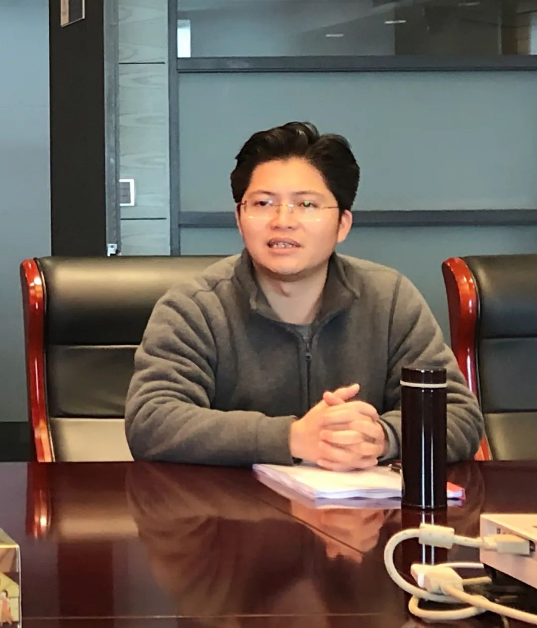 军队转业干部在企业维权会所_商会走访会员企业_