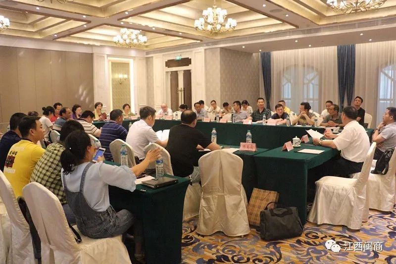 _商会脱贫攻坚总结报告_脱贫攻坚座谈会交流发言